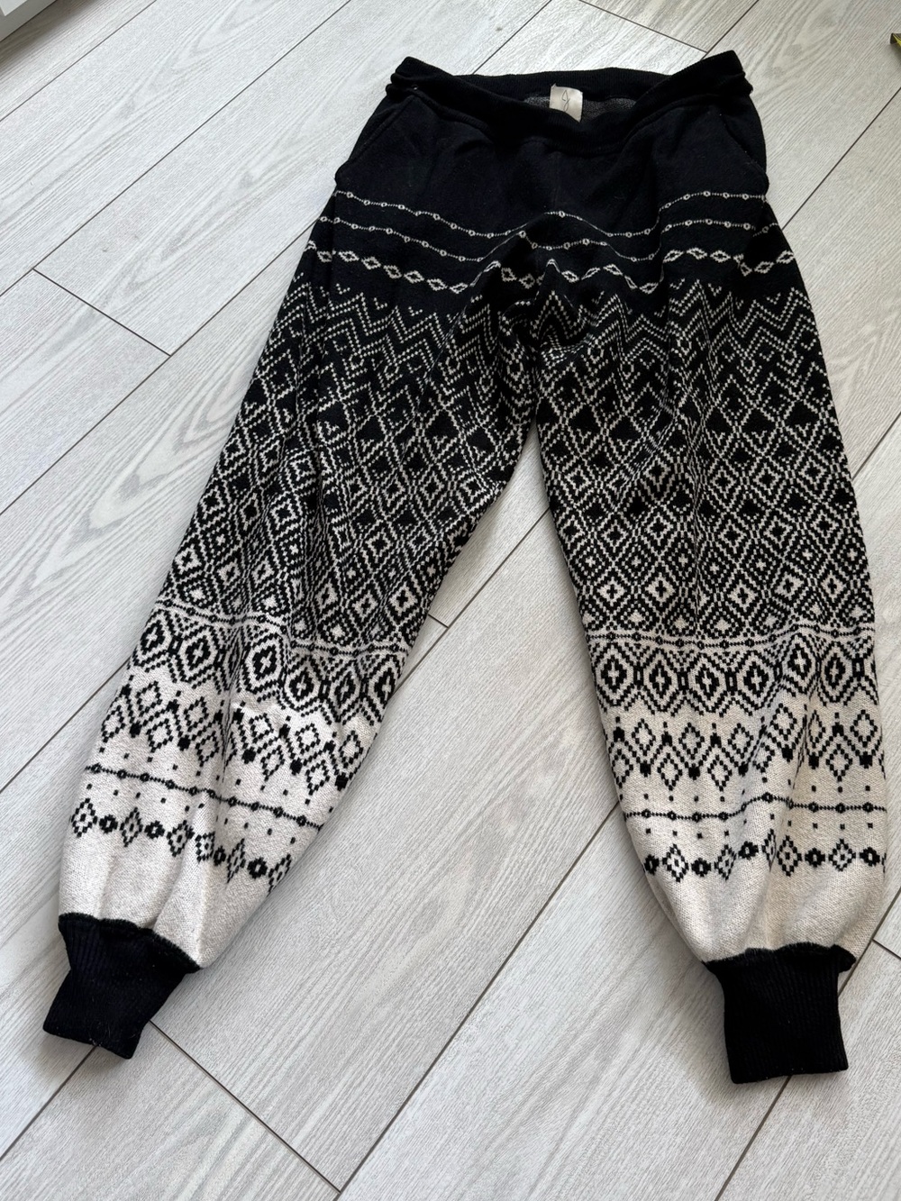Joie Nordic sweatpants cozy joggers loungewear black white medium pockets stripe